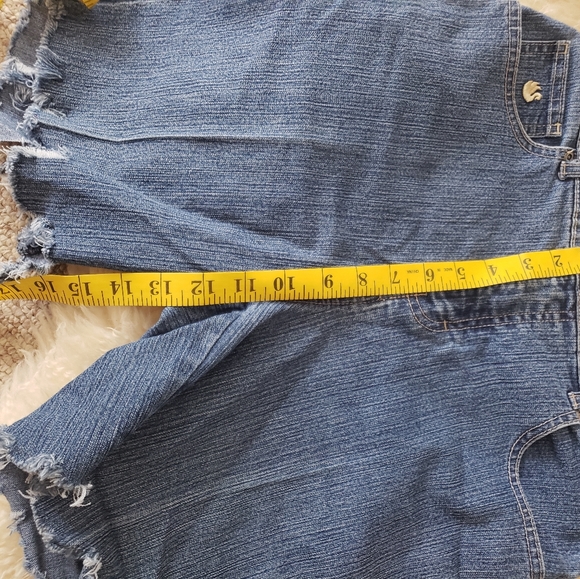 Size 8 Gloria Vanderbilt jean capris. - Picture 7 of 15